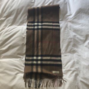 Cashmere Burberry Scarf (Enlarged Burberry plaid)